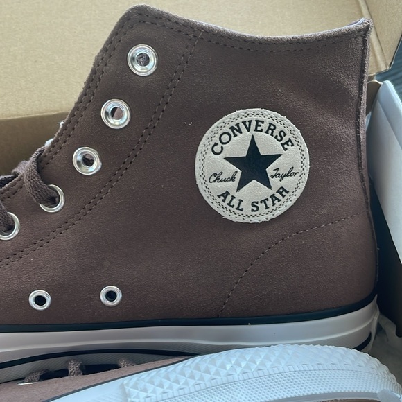 NWT Brown Converse. Men’s 9. Women’s 11. Brand new. Never worn. - Picture 9 of 10